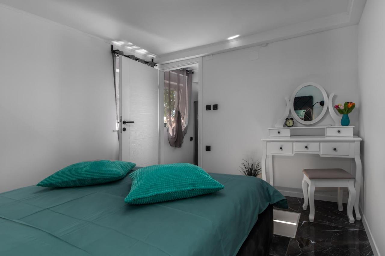 Apartments Mila เคลโนวีซา ภายนอก รูปภาพ