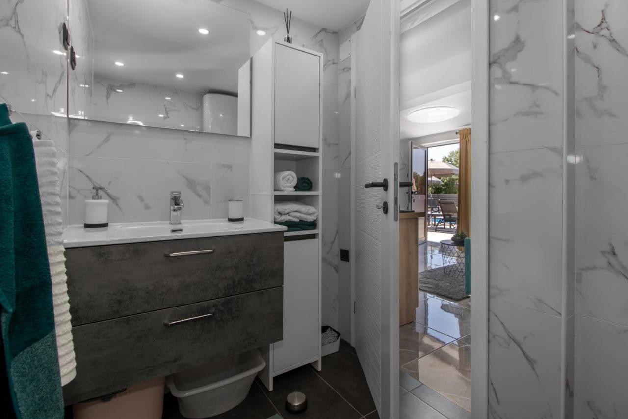 Apartments Mila เคลโนวีซา ภายนอก รูปภาพ