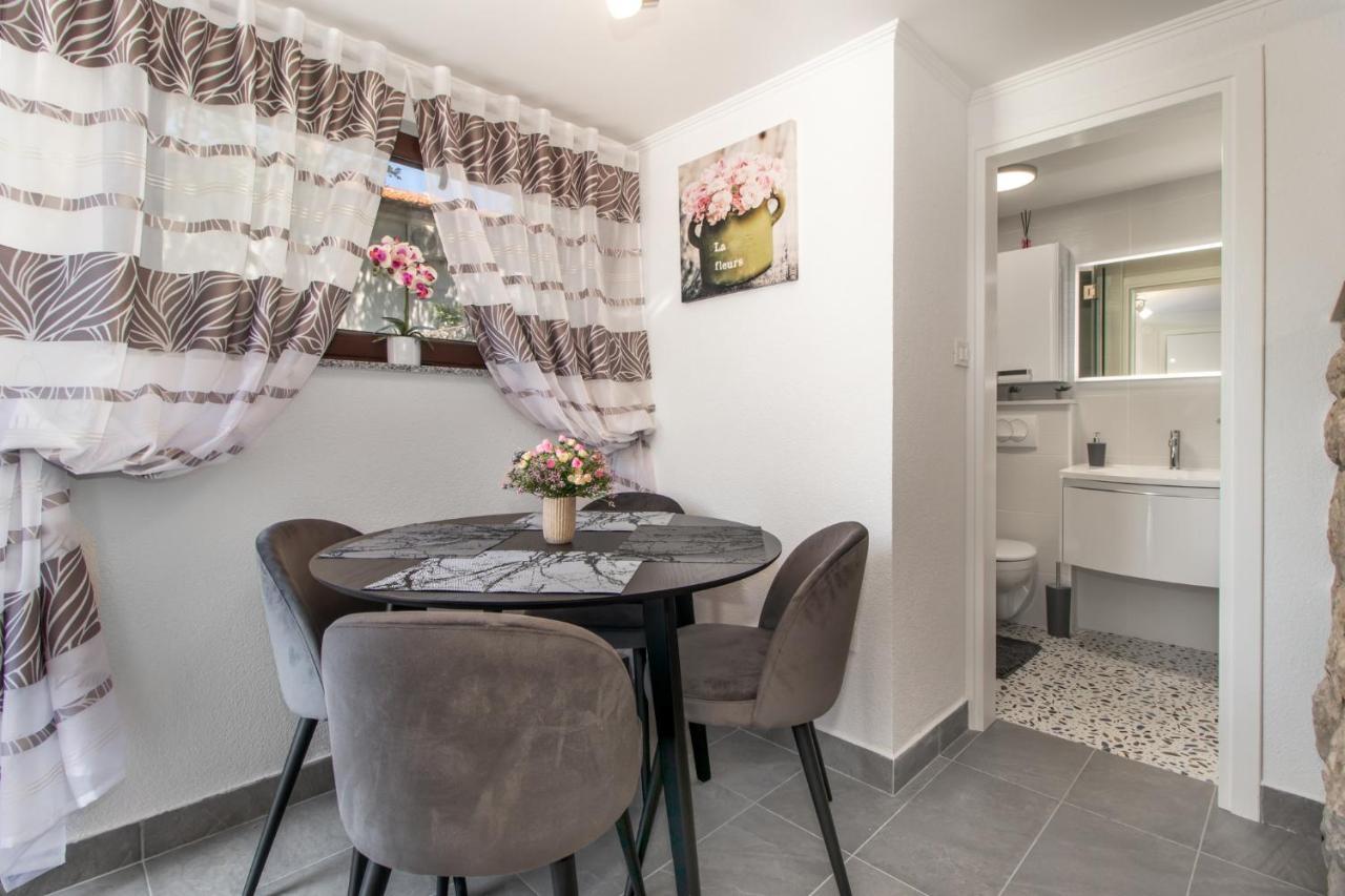 Apartments Mila เคลโนวีซา ภายนอก รูปภาพ